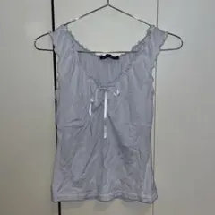 BRANDY MELVILLEフリルリボン付きホワイトタンクトップ