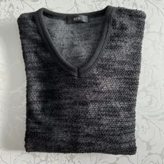 AZUL グレー Vネックニットセーター