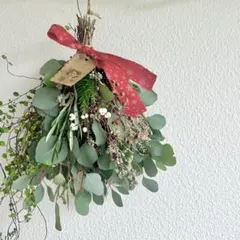 クリスマススワッグ　ユーカリスワッグ　ポポラス　ポポラスベリー　野バラの実と