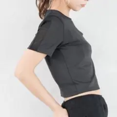 新品未使用　ヘレイアム　ブラック 半袖Tシャツ メッシュ素材