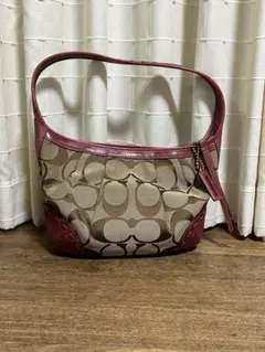 Coach ショルダーバッグ ベージュ　赤