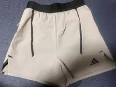 adidas D4T pro Adistrong ワークアウトショーツ（グレー）