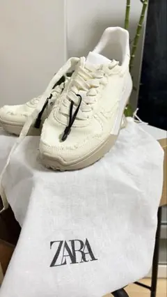 ZARA ホワイトスニーカー サイズ35