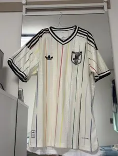 サッカー　日本代表 ユニフォーム ホワイト レインボーデザイン XL サイズのサムネイル