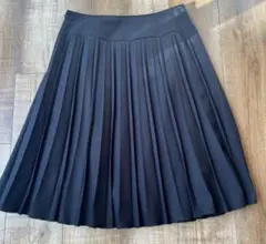 膝丈プリーツスカート