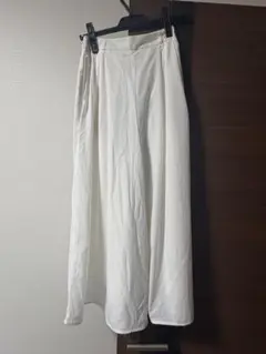 新品ホワイト ワイドパンツ Sサイズ⚫︎