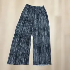 ブラック・ホワイト ストライプ ワイドパンツ