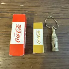 コカ・コーラ キーチェーンつき ミニ・ボトル ビンテージ　昭和のサムネイル