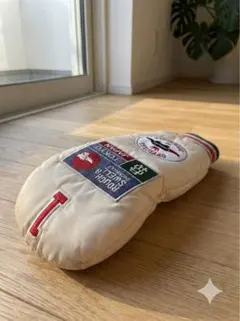 Item thumbnail for item 82bbb65a-7ad5-41c0-963e-86c0a0a2f70b