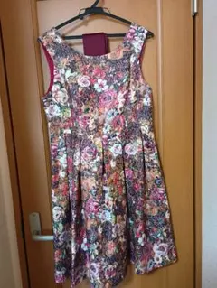 花柄ノースリーブワンピース 13号