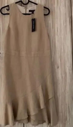 バナナリパブリック　ワンピース　ベージュ