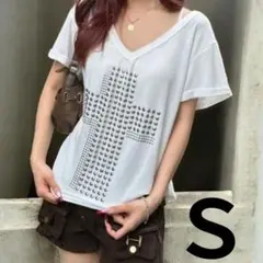 スタッズクロスデザイン　Tシャツ　ホワイト　Ｖネック　平成ギャル　グランジ