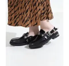 TOGA PULLA メタルローファー 37のサムネイル