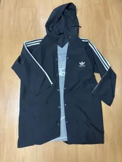 adidas フード付きナイロンジャケット 黒