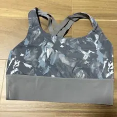 新品　DESCENTE ヨガ　ピラティス　ブラトップのサムネイル