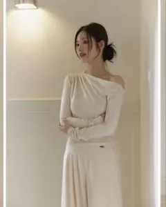 poláura ポローラ　アシンメトリードレープロングスリーブトップスivory