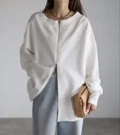 Bonjour Sagan 前後2WAYオフショルダージップスウェットのサムネイル