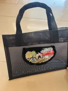 刺繍付きメッシュトートバッグ ブラック