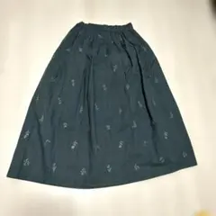 今日だけ価格。クラウドナインモスグリーンお花刺繍綿100%裏地付ギャザースカートのサムネイル