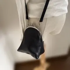 FEEL AND TASTE 黒いレザーがま口ショルダーバッグ