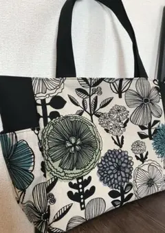 ハンドメイド　トートバッグ　サイドポケット　北欧　大きな花