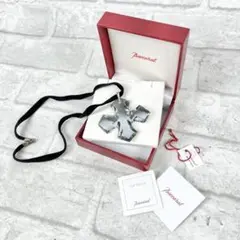 Baccarat バカラ　クリスタル クロス型ネックレス　アクセサリー　ロゴ バカラ Baccarat ネックレス アクセサリー ペンダント ロゴ クリスタル