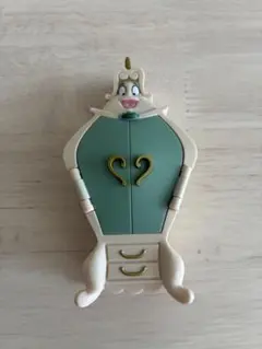 ディズニープリンセス 一番くじ D賞ワードローブ