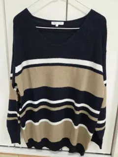 【美品】ストライプ Vネックニット セーター
