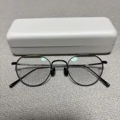 SUNGLASSES Modern