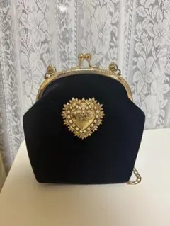 ブラックのがま口ショルダーバック