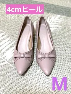 Vivian ポインテッドトゥリボンモチーフパンプス（グレージュ／M）