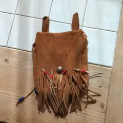 ハンドメイド風スエードボディバッグ