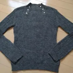 グレー リブ編み 長袖セーター ボタン付き