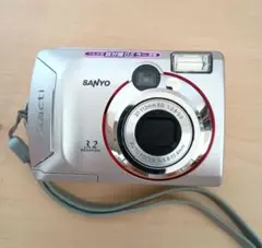 SANYO Xacti S3 シルバー コンパクトデジタルカメラのサムネイル