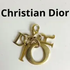 Christian Dior ボトルキャップモチーフ ブローチ - メルカリ
