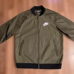 Nike ナイロンジャケット オリーブ
