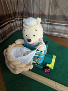 くまのプーさん ぬいぐるみ トラック型缶セット