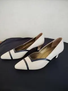 【美品】イヴサンローラン Yves Saint Laurent パンプスのサムネイル