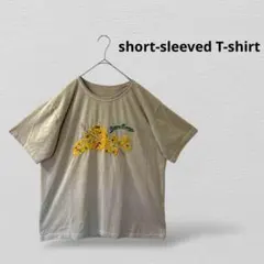 レディース　半袖Tシャツ ハイビスカス刺繍　ベージュ