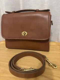オールドコーチ 9870court bag ターンロック　ショルダーバッグ