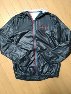 ☆アディダスナイロンフードジャケット