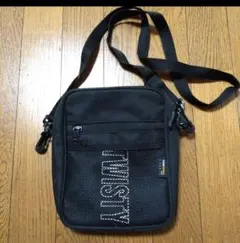 ブラックショルダーバッグ サコッシュ