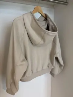 ZARA (ザラ) 短丈ジップフーディー