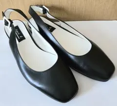 【美品】agnes b 24.5 バックストラップ　黒本革 アニエスベーのサムネイル