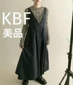 美品◇KBF◇ ディープネックジャンパースカート◇ネイビー