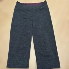 NIKE トレーニングパンツ グレー　カプリ丈　M