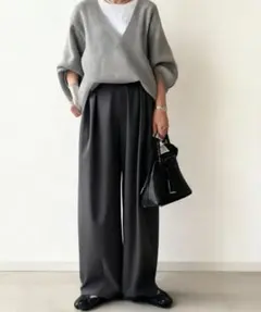 オ*ェ様 【春物】グレー Vネック トップス プリーツパンツ セットアップM