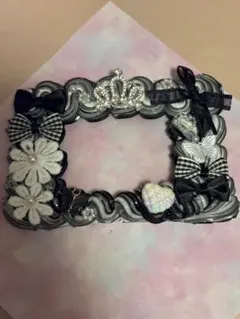 ホイップデコ　トレカケース　ブラック　ホワイト　白黒　リボン　王冠