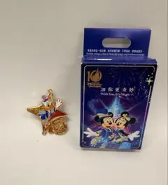 上海ディズニー限定 10周年記念 デイジー ピンバッチチャーム