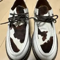 clarks クラークス 牛柄ファー厚底モカシン - メルカリ